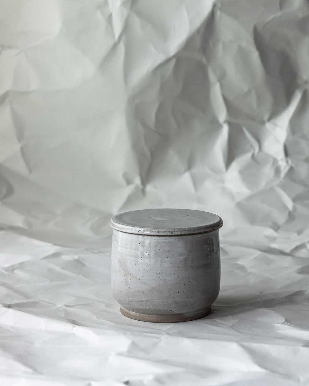 BUTTERDOSE | GREY WHITE /// Franz. Butterdose
