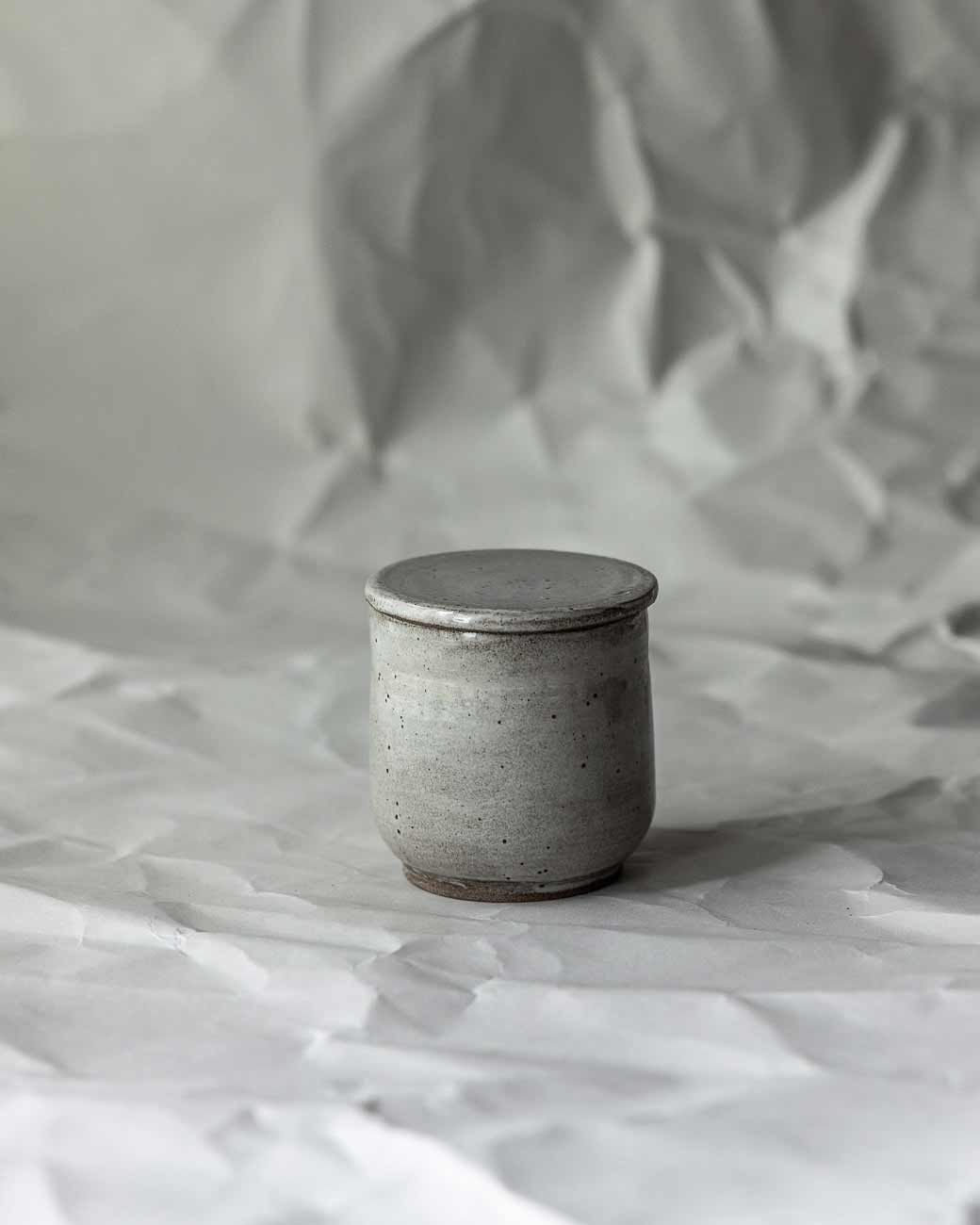 BUTTERDOSE | GRIT WHITE /// Franz. Butterdose für ein ½ Stück Butter