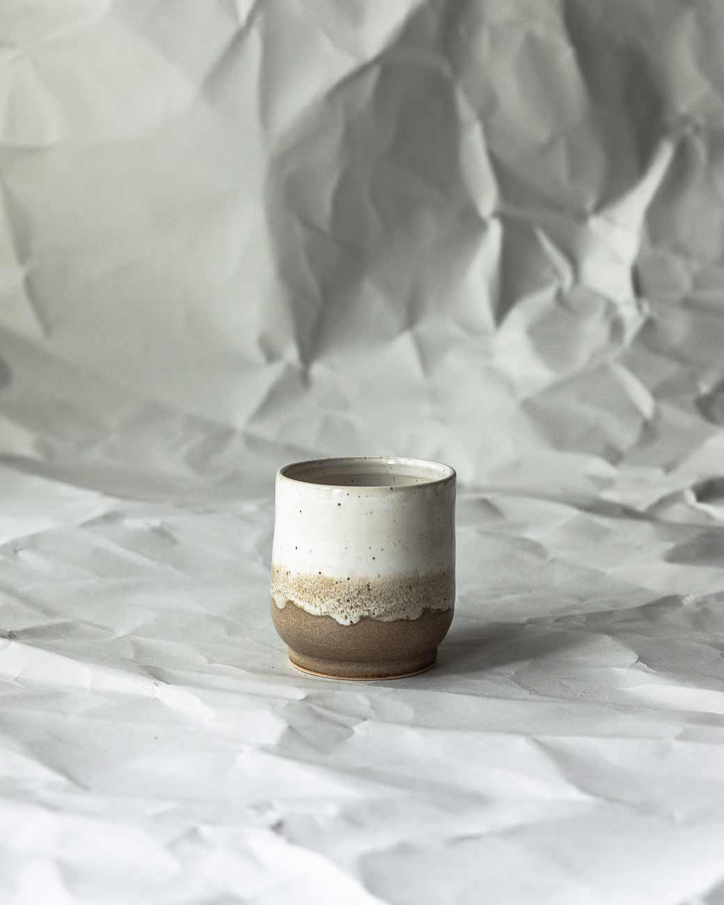 CUP | BEIGE WHITE JE STÜCK