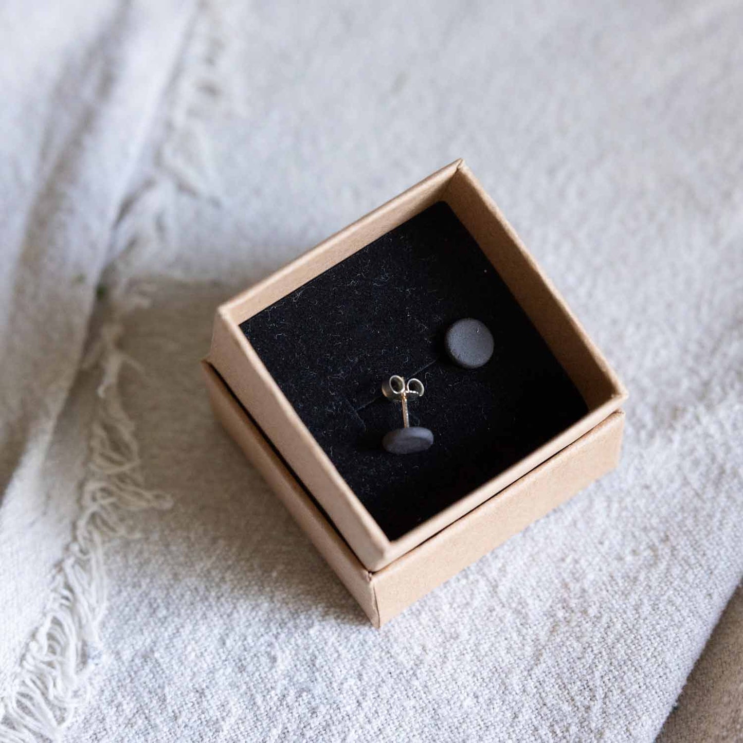 Ohrstecker 8mm | schwarz matt | silber 925