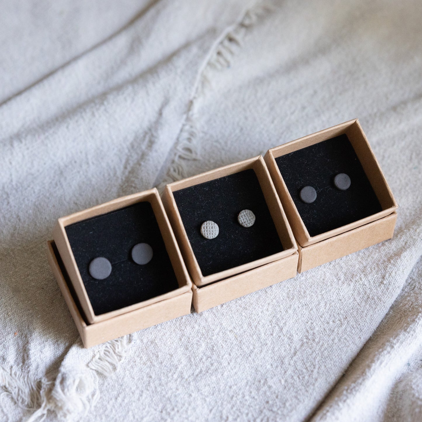 Ohrstecker 8mm | Beton-Struktur | silber 925