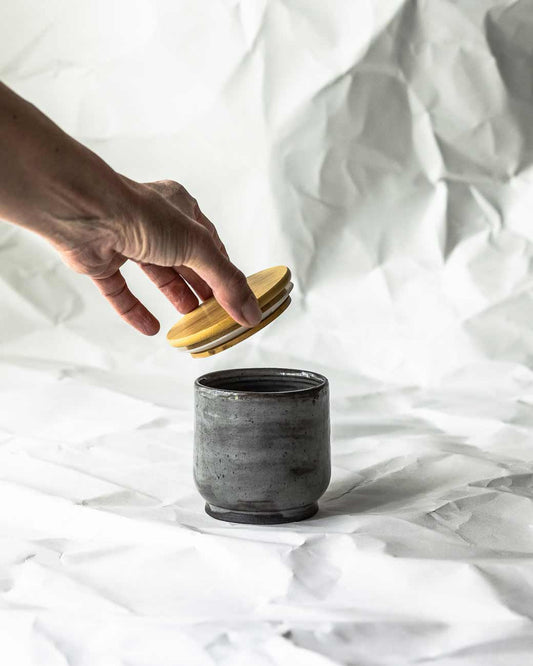 MINI CUP | SCHQUARZ BAMBOO JE STÜCK (mit Deckel)