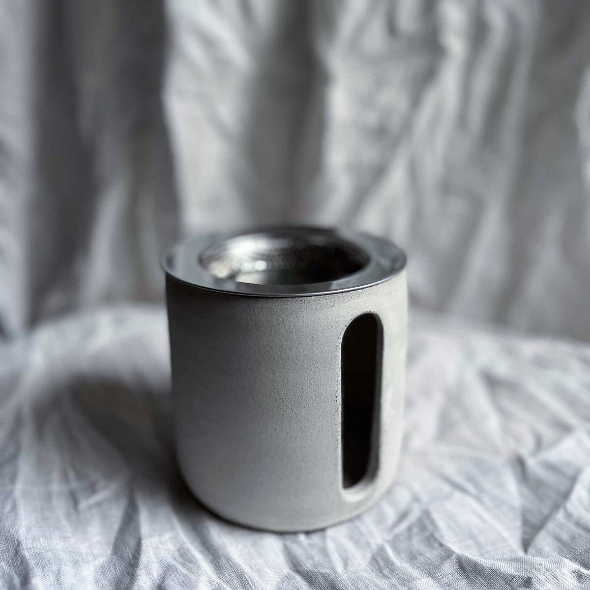 STÖVCHEN | BETON-WEISS AUSSCHNITT