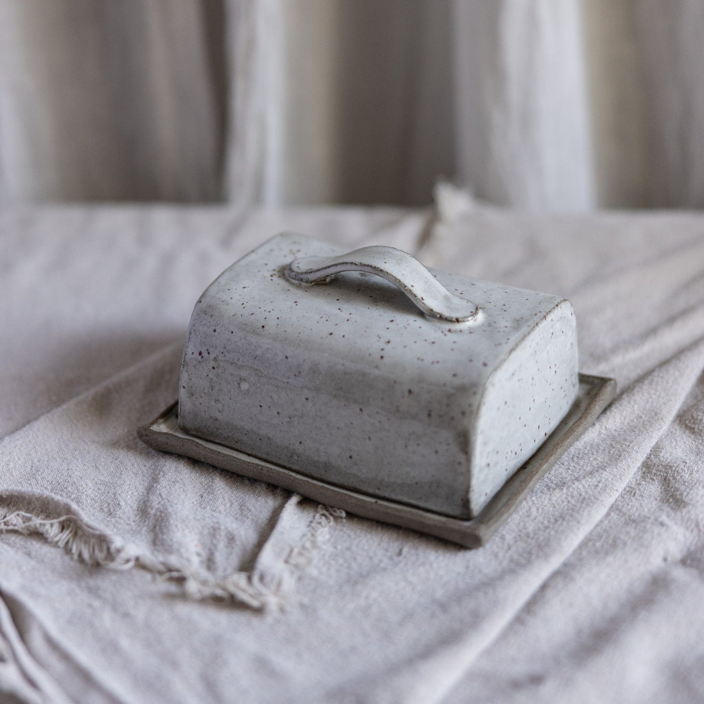 BUTTERDOSE  /// rechteckig mit Griff